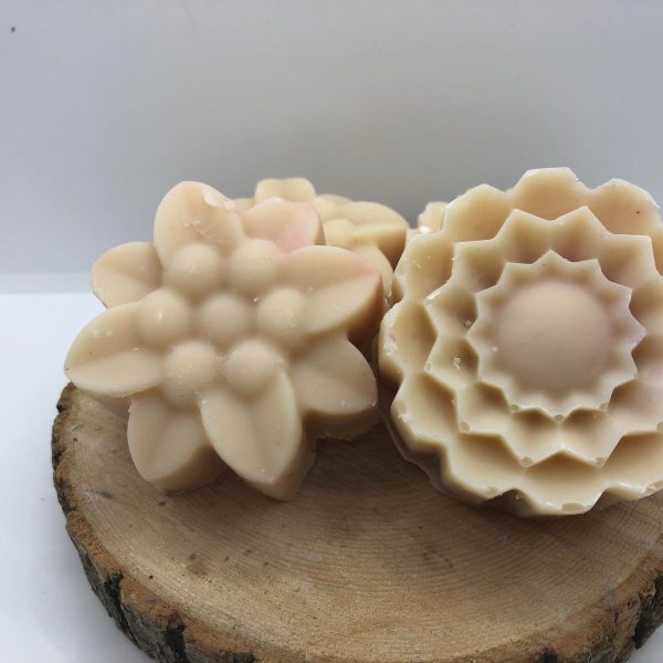Savon_au_lait_Maternel_forme de fleur_blanche_sans_odeur